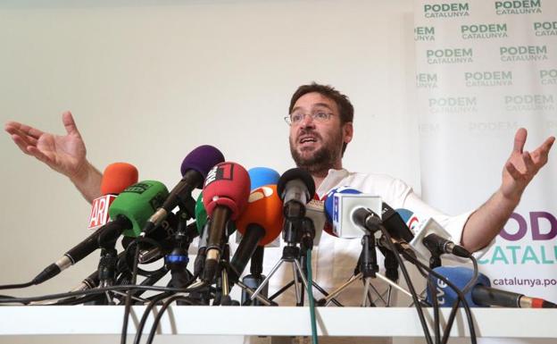 La dirección de Podemos pospone hasta el martes la salida de Fachin