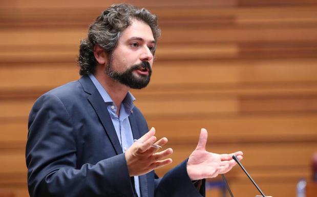 IU rechaza las cuentas porque no enfrentan los desafíos y condenan a Castilla y León a ser una comunidad «pobre»