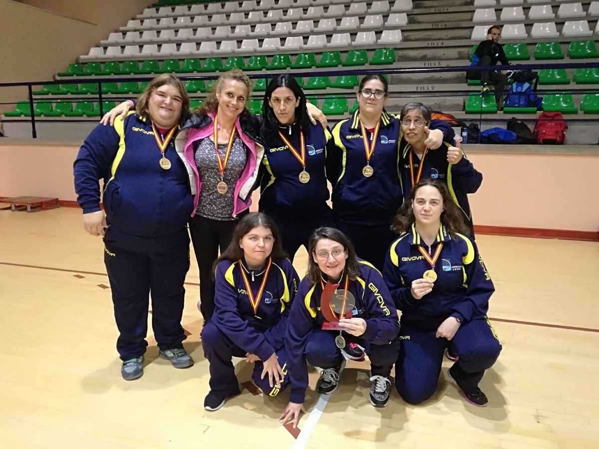 El baloncesto femenino de Asprona-león reina de nuevo en España