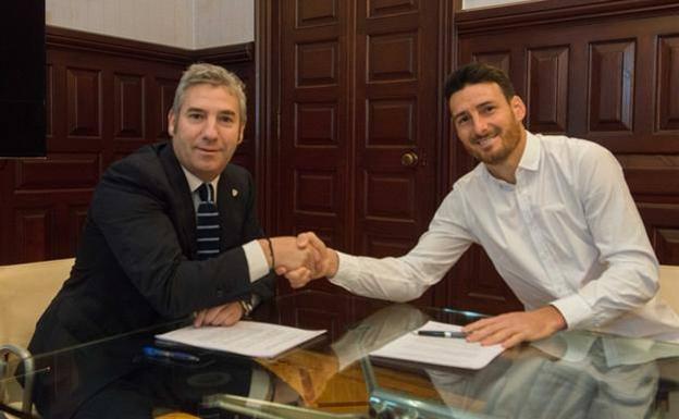 Aduriz renueva por el Athletic hasta 2019: «Estoy muy agradecido»