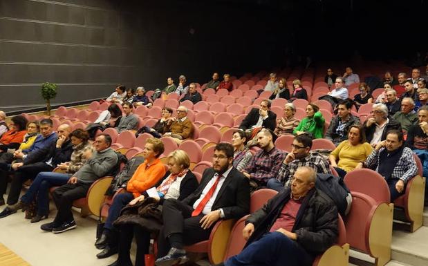 Diez enmienda la ponencia marco del Congreso del PSOE leonés para introducir los ejes de su programa de acción