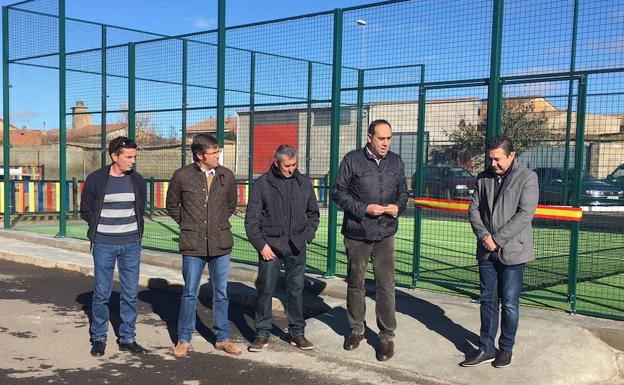 Alija de la Ribera estrena pista de pádel tras una inversión de 27.000 euros