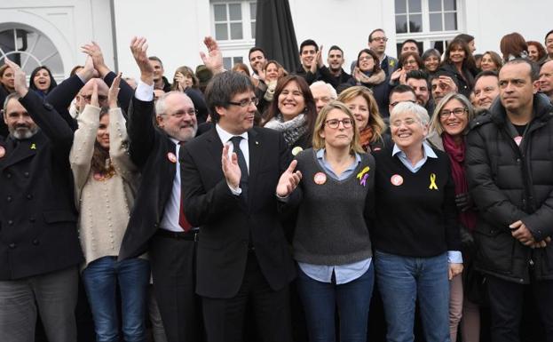 Puigdemont aboga por convertir el 21-D en un plebiscito al Gobierno y el 155