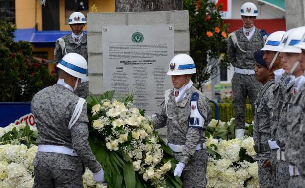 Colombia homenajea al Chapecoense, el equipo que perdió las alas