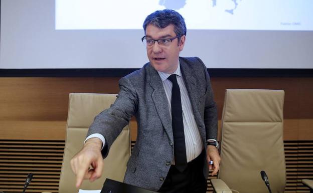 Nadal pondrá freno a la «tentación» de cerrar centrales rentables por meros intereses empresariales