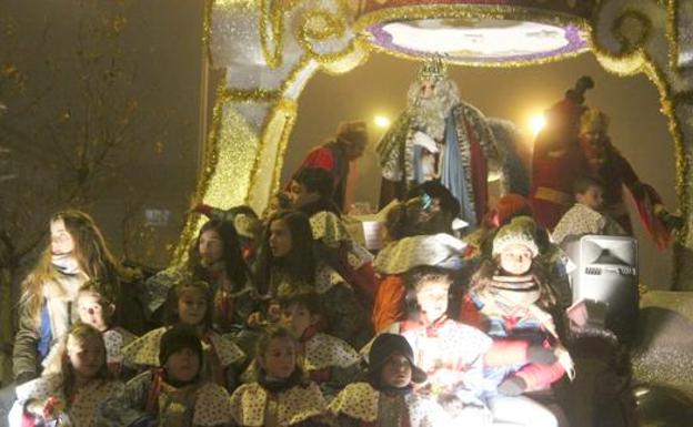 La Cabalgata de Reyes de León se renueva con seis carrozas «más atractivas» y no se lanzarán caramelos