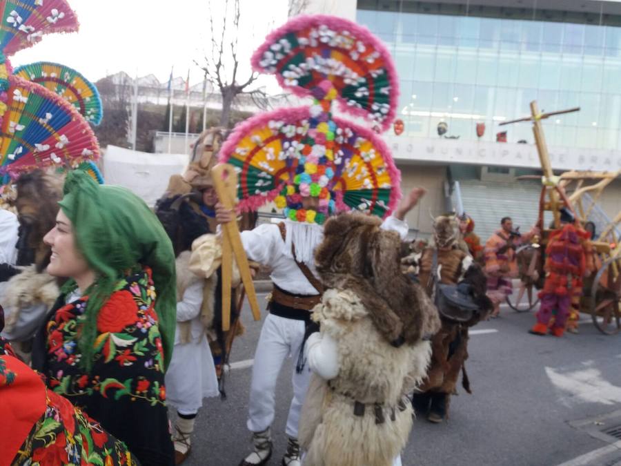 Imagenes del carnaval de la provincia en Portugal