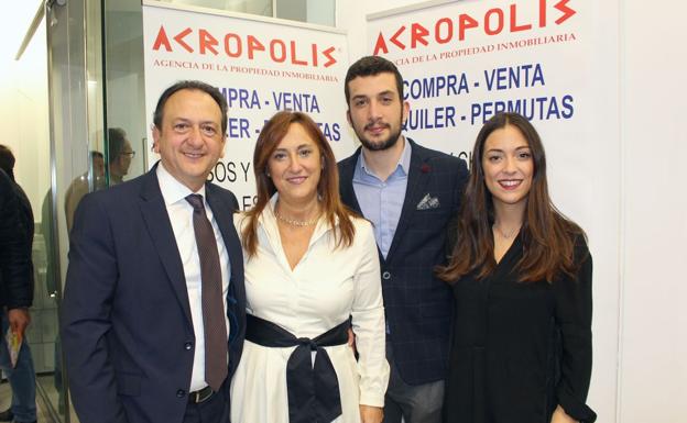 La inmobiliaria Acrópolis inaugura su nueva sede con el compromiso de seguir trabajando para el cliente