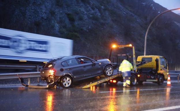 Tres accidentes sin heridos de gravedad en la autopista del Huerna