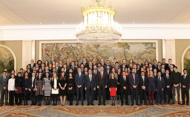 El Rey recibe en audiencia a los becados de Iberdrola