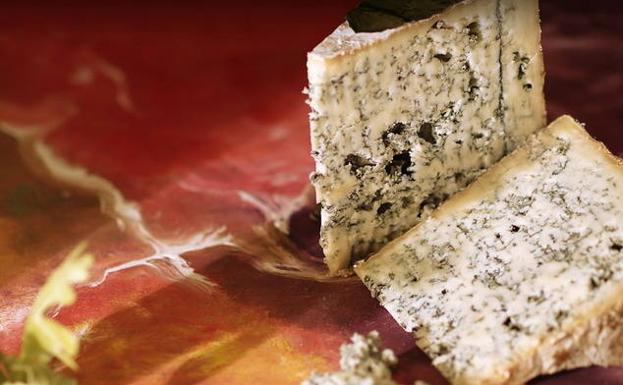 El Gobierno distingue al Queso de Valdeón como el mejor azul de España