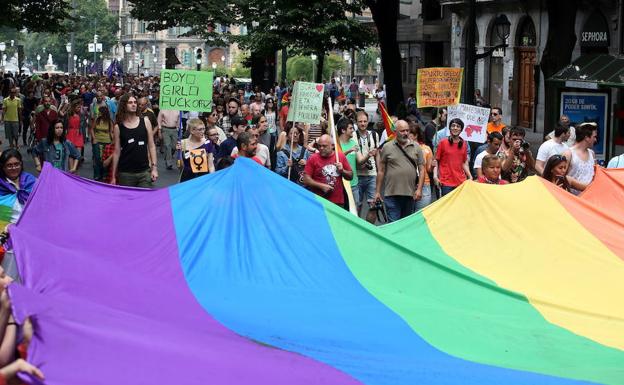 Los jóvenes de minorías sexuales corren mayor riesgo de suicidio