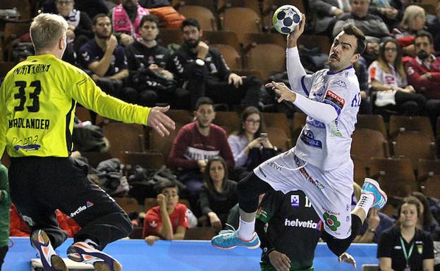 Costoya sostiene el ataque del Abanca Ademar