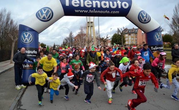 El mal tiempo no frena al medio millar de corredores de la San Silvestre virginiana