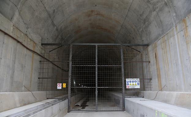 El paso de mercancías por la Variante de Pajares exige una «renovación total» del parque de locomotoras