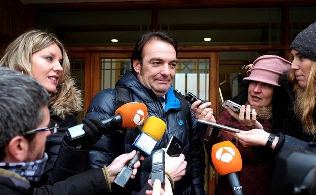 La defensa afirma que los audios de los presuntos abusos de Aranda demuestran que «no fue forzado»