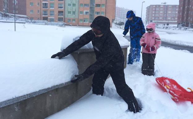 La Junta aconseja no llevar hoy a los niños a los centros escolares en Ávila y Segovia