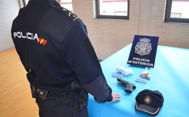 La Policía detiene en Ponferrada a un presunto traficante de heroína y cocaína y desmantela un punto negro de venta