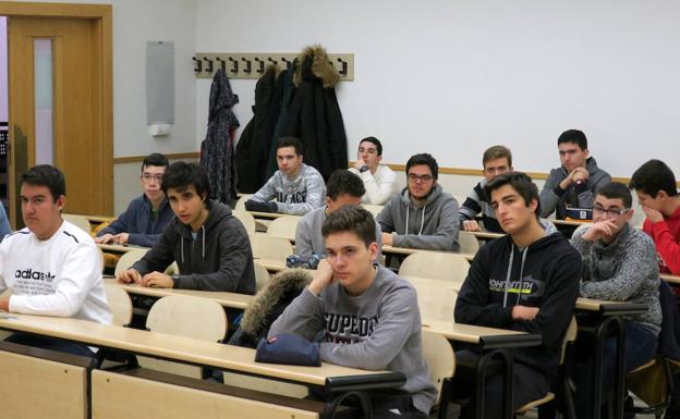 La fase local de la Olimpiada Matemática convoca a 29 alumnos