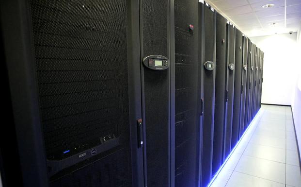 El superordenador ‘Caléndula’ conectará con una «potente» red de fibra óptica todos los centros educativos de Castilla y León