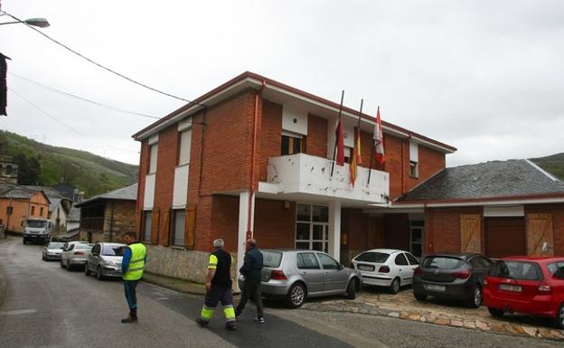 CB denuncia la «desidia» de Sacyl para cubrir las sustituciones en el consultorio médico de Trabadelo