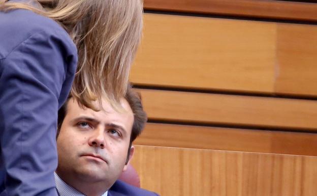 El pacto PP-PSOE para frenar comparecencias en la comisión de cajas provoca 'fracturas' en ambas formaciones políticas