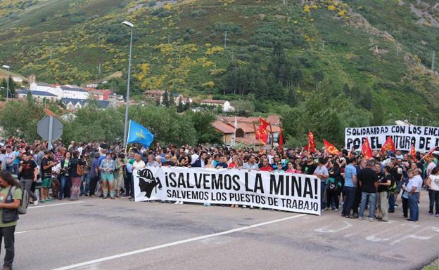 Castilla y León, Asturias y Aragón buscan un frente común en defensa del carbón y las térmicas