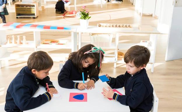 Curso de Técnicas Montessori para padres y docentes en el Colegio Peñacorada