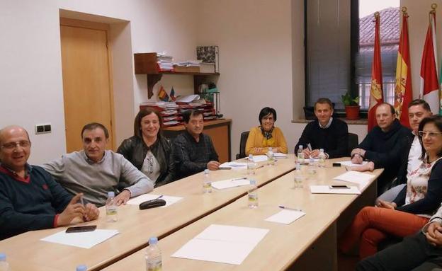 León cierra filas en torno a la escuela de FP de La Robla y exige a la Junta su integración en la Red Pública