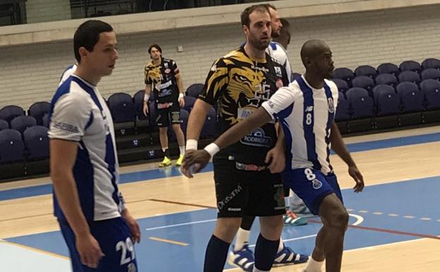 El Ademar no se encuentra en Oporto