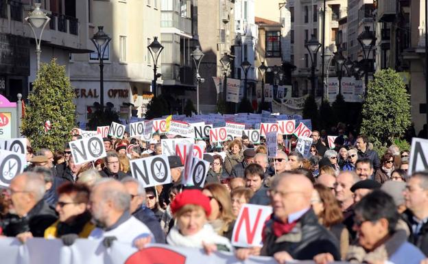 Las plataformas de la Sanidad Pública anuncian nuevas movilizaciones y buscarán apoyo político