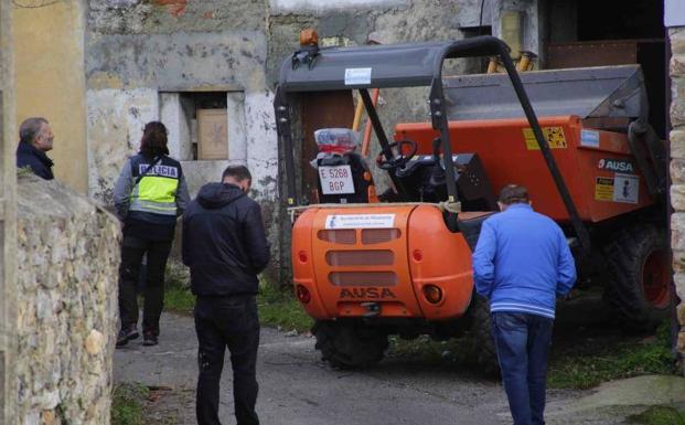 Buscan bajo tierra en una casa en ruinas en Ribadesella a la madre e hija de Matadeón de los Oteros desaparecidas