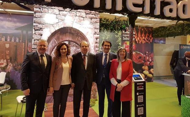 Ponferrada cierra en Fitur acuerdos con Noruega y Japón para desarrollar proyectos turísticos en común