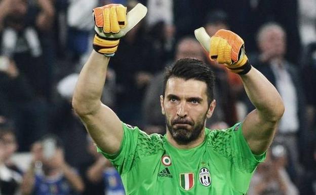 Buffon y la Juve estudian llegar a los 40 años de la leyenda