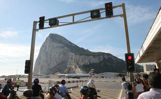 Gibraltar dice que su Constitución le permite no aplicar puntos del acuerdo del 'Brexit' que le perjudiquen