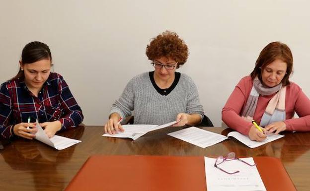 León refuerza la inclusión de víctimas de violencia de género