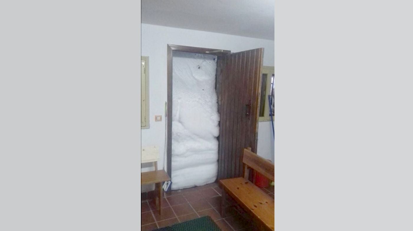 Pajares bajo la nieve