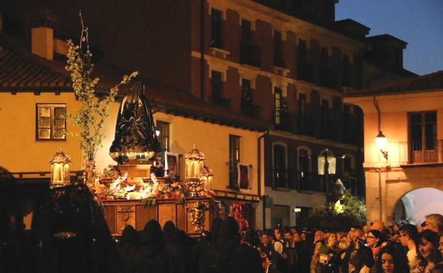 Las cofradías se amoldan al cierre de la Plaza del Grano y estudian nuevos itinerarios