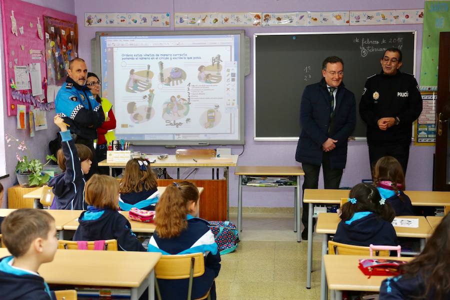 Fernando Salguero presenta la campaña 'Camino seguro al colegio'