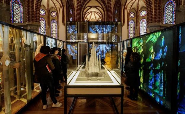 La exposición itinerante de Gaudí y la Sagrada Familia coloca a Astorga como epicentro de su obra