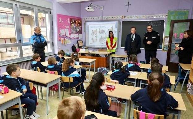 La campaña de seguridad vial 'Camino seguro al colegio' llega a 5.000 alumnos de 30 colegios