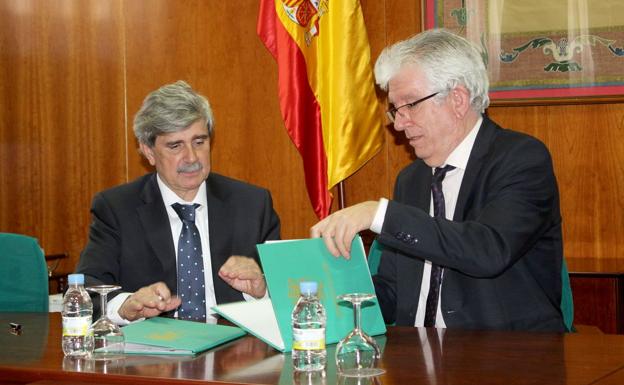 La ULE digitalizará el único diccionario de la lengua leonesa con la colaboración de la Fundación España Duero