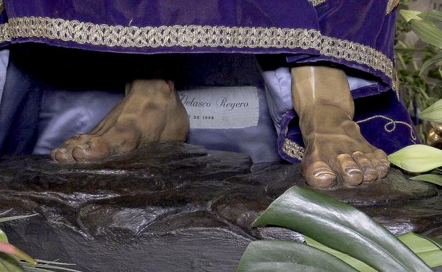 A los pies de Nuestro Padre Nazareno