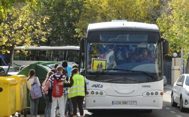 Seis vehículos de transporte escolar de León fueron denunciados en la campaña de especial vigilancia