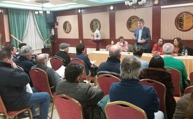 Juan Martínez Majo preside la reunión de constitución de la nueva Junta Comarcal de Sahagún