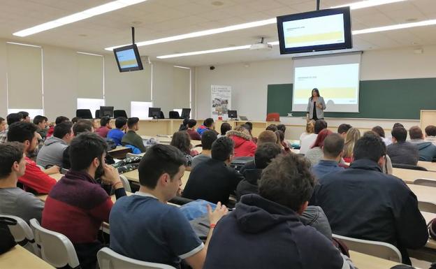 La ULE presenta el programa 'Renault Experience' para estudiantes de Industrial y Aeronáutica