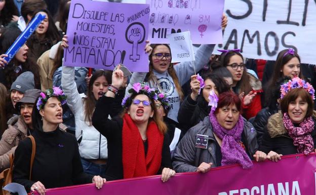 La huelga feminista colapsa el centro de Ponferrada con más de 13.000 manifestantes