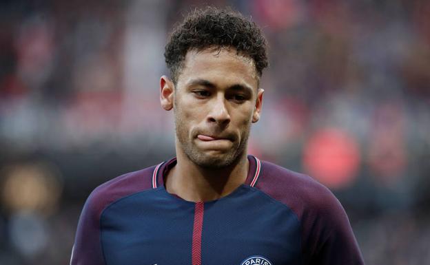 Críticas a Neymar por su particular homenaje a Stephen Hawking