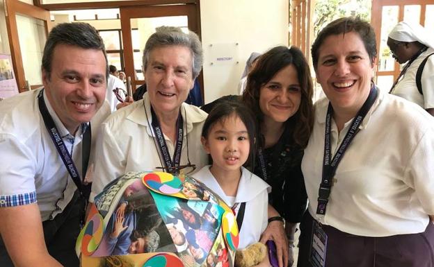 La profesora Almudena Vázquez participa en el Congreso Internacional de Educación de La Asunción en Filipinas