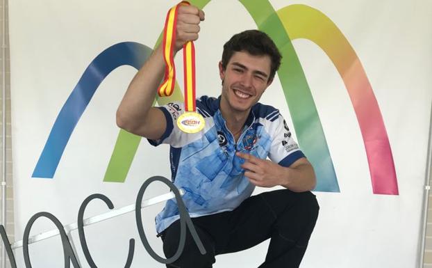 Edu de Paz y el Txuri Berri, campeones de España de curling